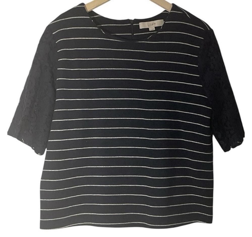 LOFT Women’s Short Lace Sleeve Boxy Blue Striped Top Size Large, Back Zipper